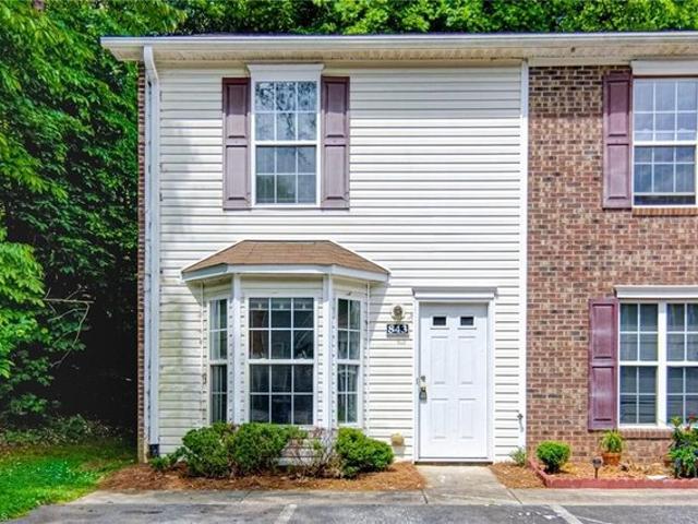 Townhouse for sale in Pfafftown, North Carolina