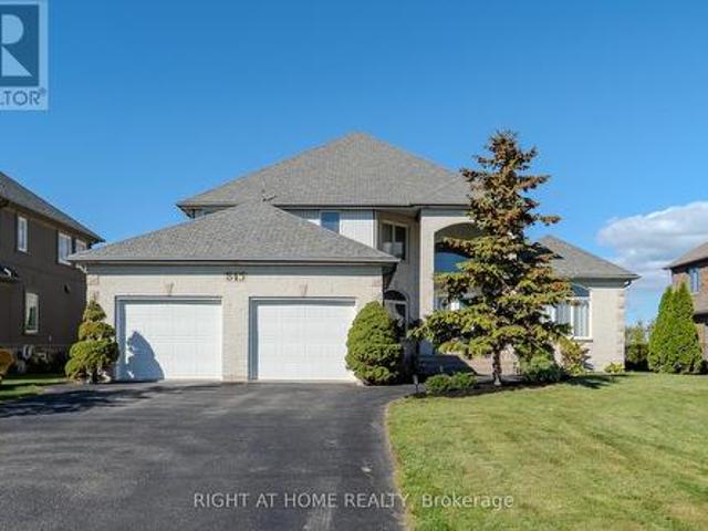 House for sale in Lakeshore, Ontario