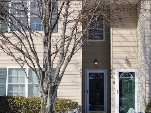 Condo for sale in Huntington, New York