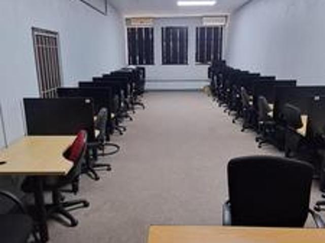 Office for rent in Umgungundlovu, Kwazulu-natal