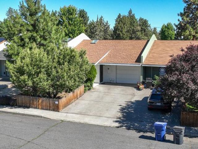 Condo for sale in Oregonia