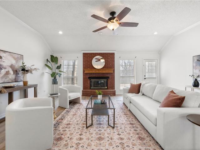 House for sale in Hewitt