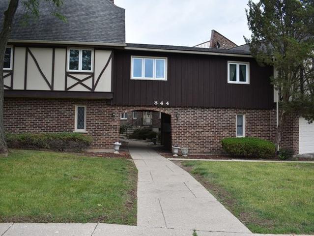 Condo for sale in Dundee, Illinois