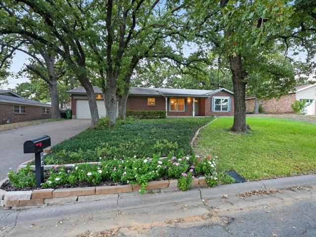 House for sale in Hurst, Tarrant County