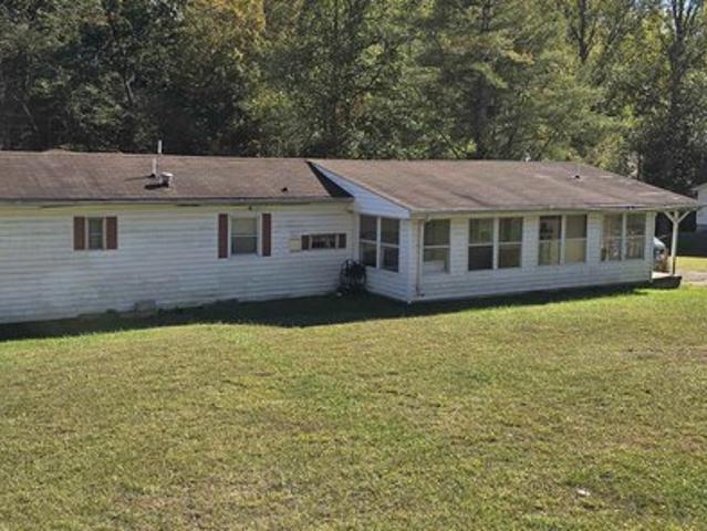 House for sale in Salt Rock, West Virginia