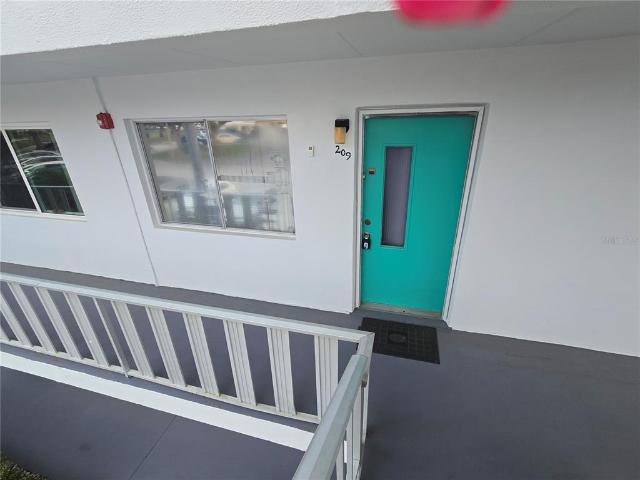 Condo for sale in Seminole, Florida
