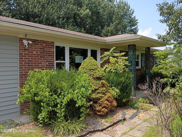 House for sale in Mount Washington, Kentucky