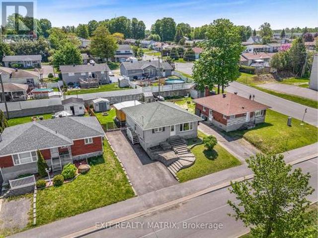 House for sale in Hawkesbury, Ontario