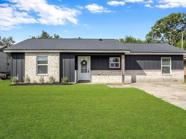 House for sale in Bridge City, Orange County