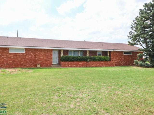 House for sale in Earth, Texas