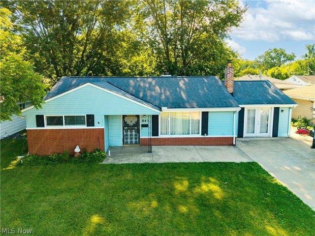 House for sale in Sheffield Lake, Ohio