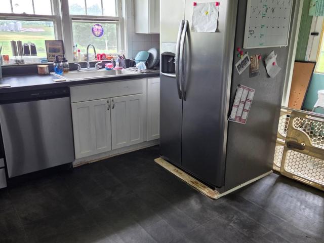 House for sale in Bloomfield, Indiana