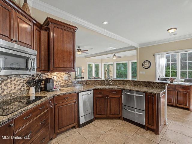 House for sale in Nesbit, Mississippi