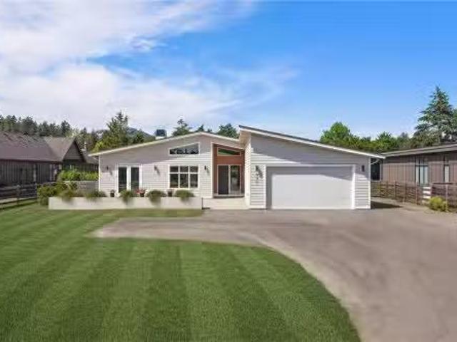 House for sale in North Saanich, Capital Regional District