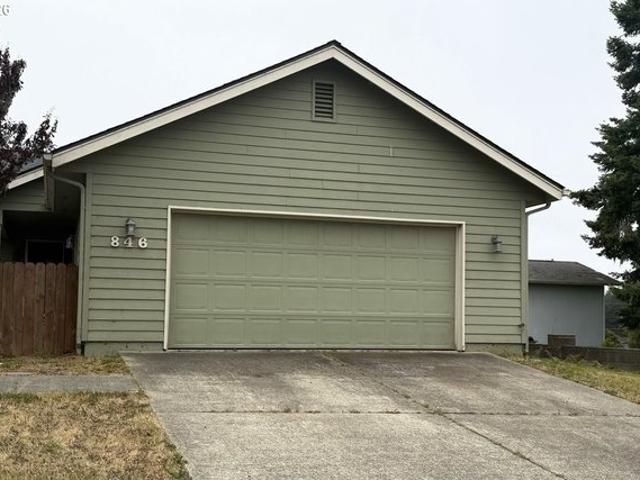 House for sale in Coos Bay, Coos County