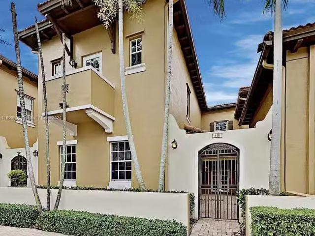 Condo for sale in Hollywood