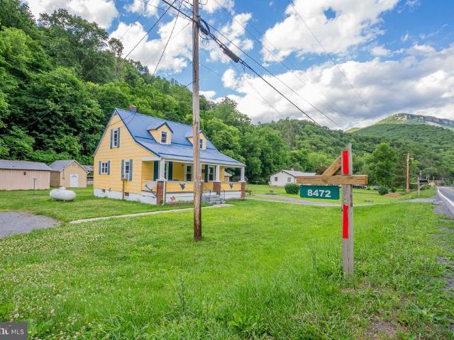 House for sale in Seneca Rocks, West Virginia