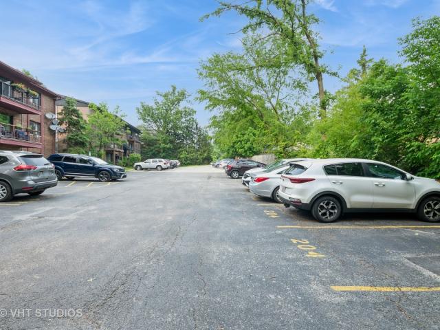 Condo for sale in Willow Springs, Illinois