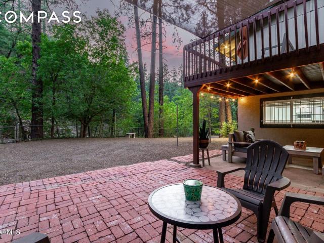 House for sale in Mayer