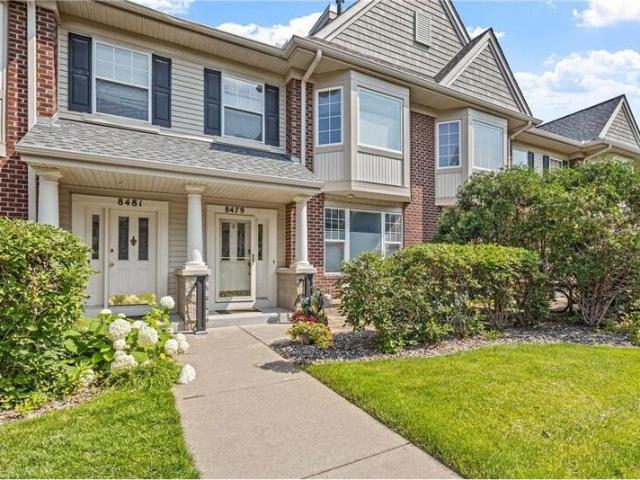 Townhouse for sale in Maple Grove