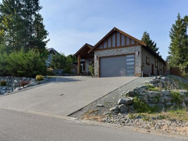 House for sale in Mill Bay, British Columbia