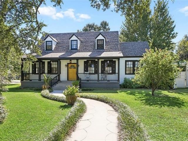House for sale in Saint Claude Heights, Arabi