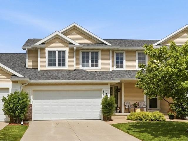 Townhouse for sale in Waukee, Iowa