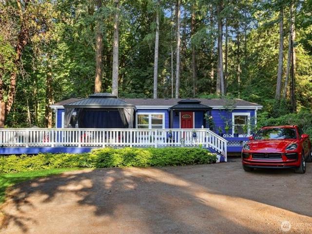 House for sale in Bainbridge Island, Washington