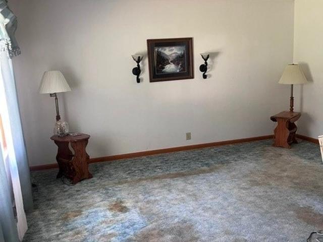 House for sale in Hopewell, Ohio