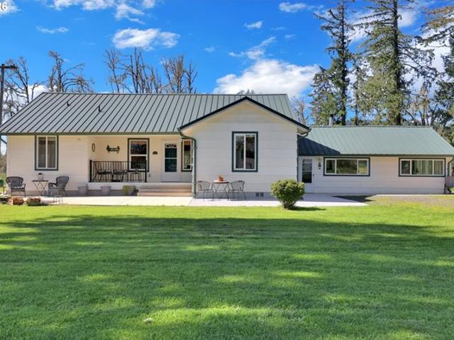 House for sale in Oregonia