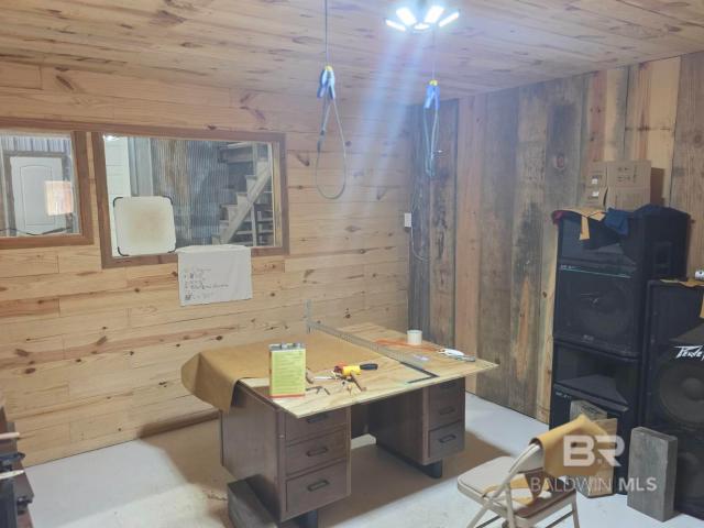 Commercial for rent in Fairhope, Alabama