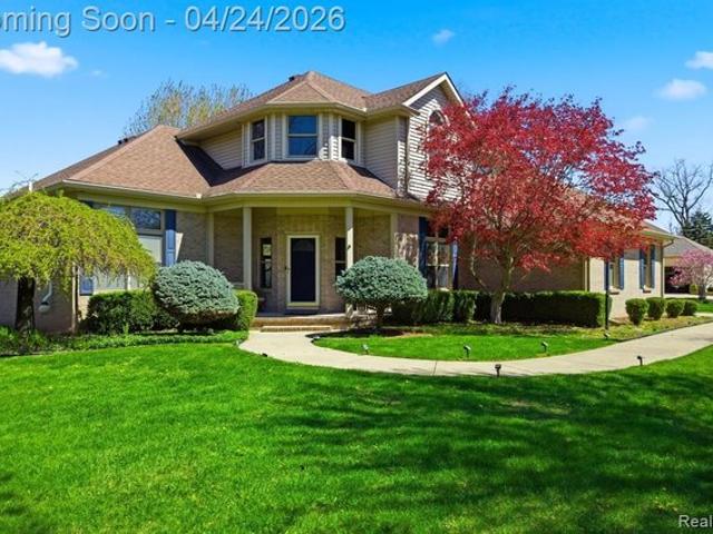 House for sale in Grosse Ile, Michigan