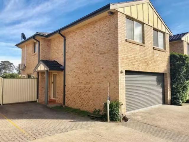 Condo for rent in Rooty Hill