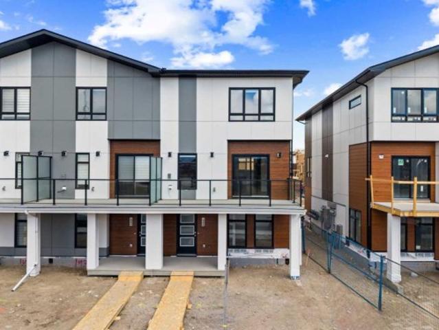 Townhouse for sale in Northwest, Alberta