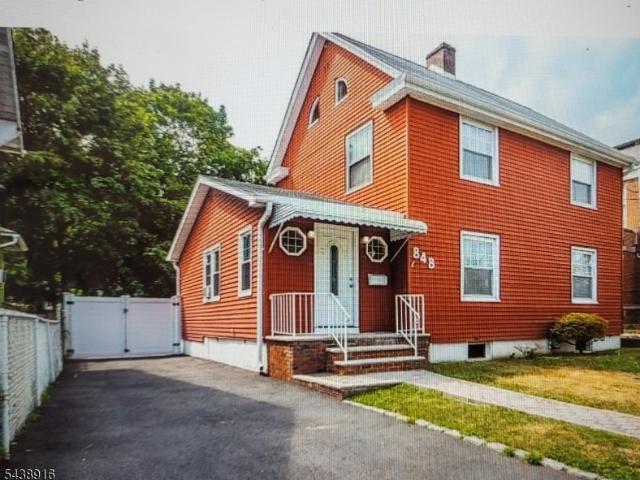 House for sale in Elizabeth, New Jersey
