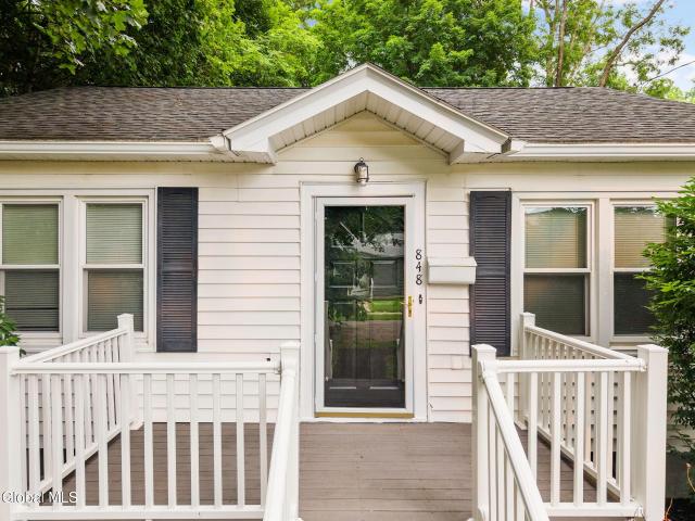 House for sale in Schenectady, New York