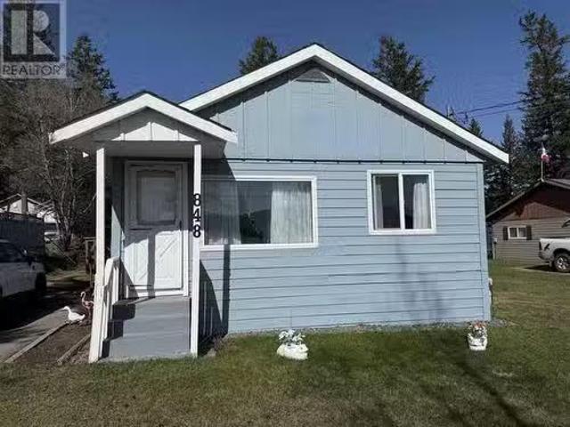 House for sale in 100 Mile House, British Columbia
