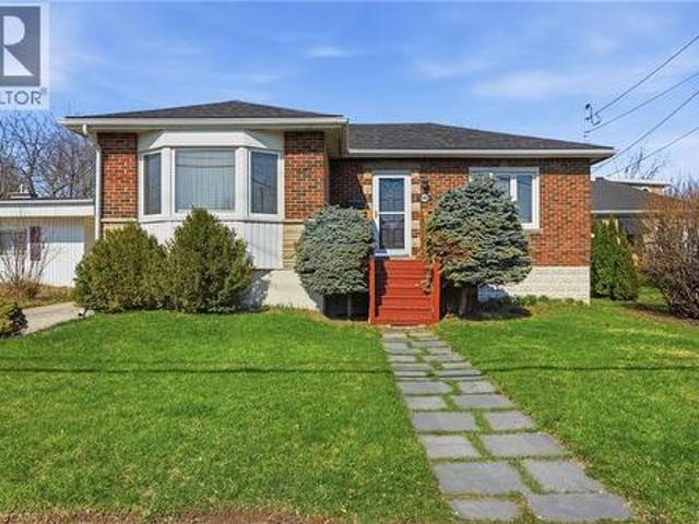 House for sale in Ancaster, Ontario