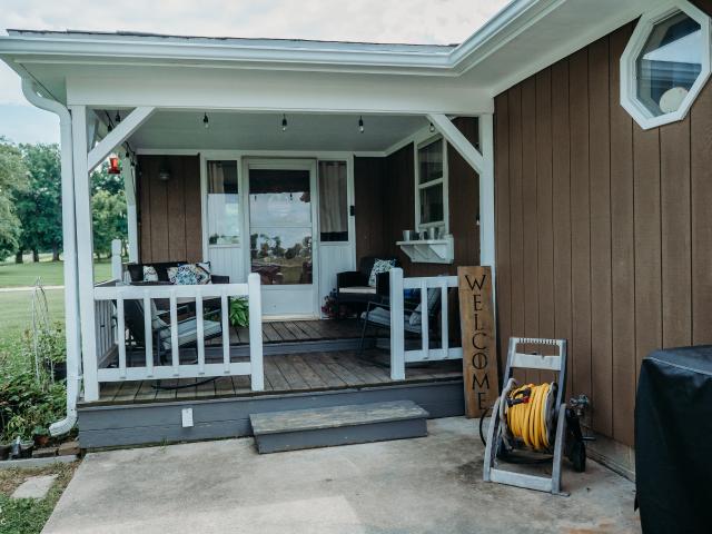 House for sale in Rosedale, Indiana