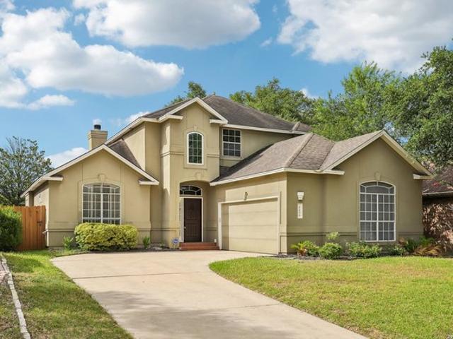 House for sale in Universal City, Texas