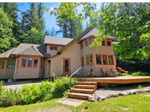 House for sale in Procter, British Columbia