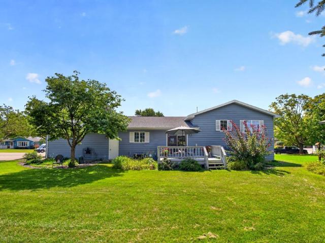 House for sale in Saint Charles, Winona County