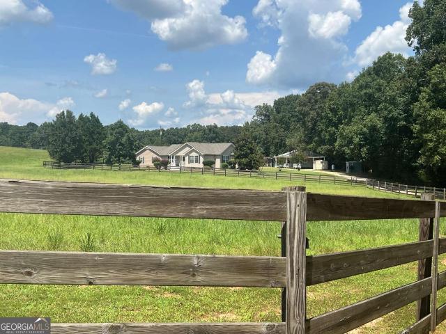 House for sale in Danielsville, Madison County