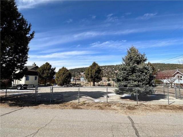 Land for sale in Big Bear City