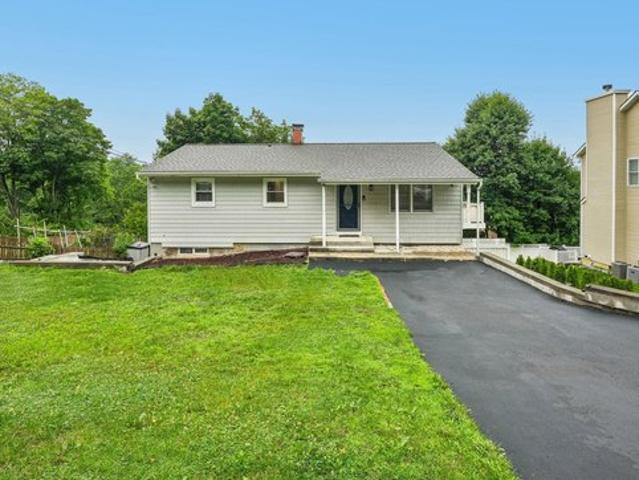House for sale in Thornwood, New York