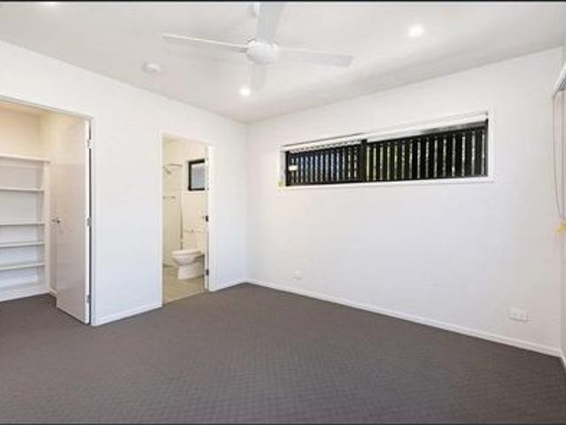 Townhouse for rent in Kings Creek, Queensland