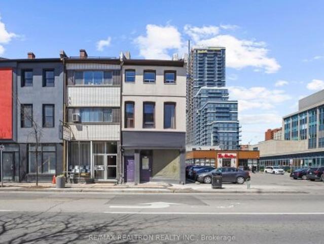 Office for sale in Ancaster, Ontario