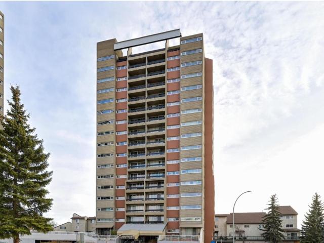 Apartment for sale in Wedgewood, Alberta