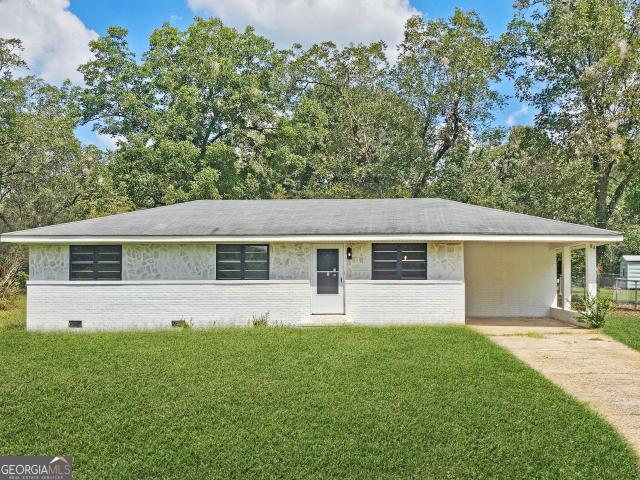 House for sale in Zebulon, Georgia