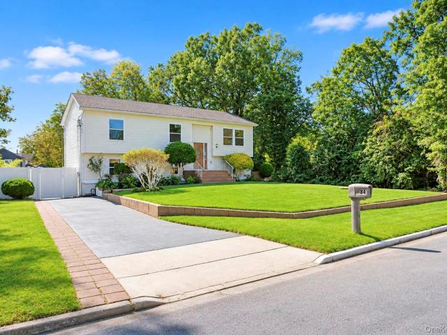 House for sale in Wyandanch, Town of Babylon
